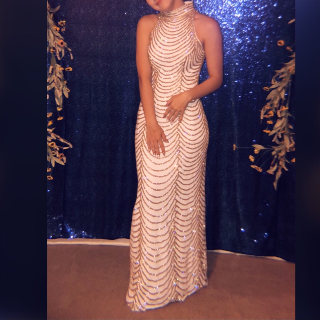 2018 Jovani Platinum Dress Wore Once